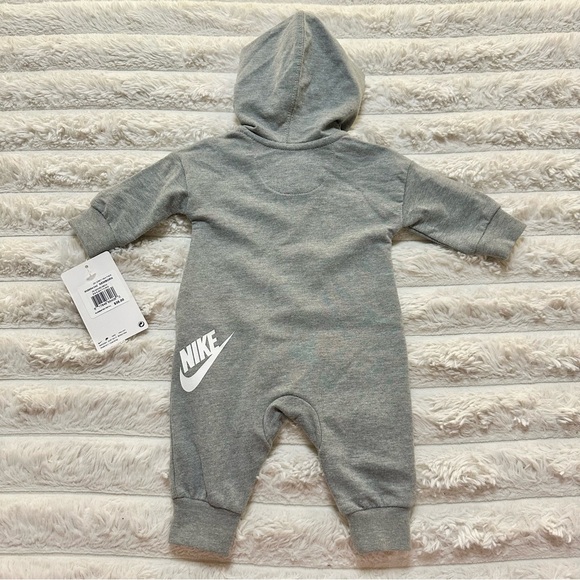 NWT Nike Grey Heathered Hoodie Zip Up Spellout Onesie - Picture 3 of 3